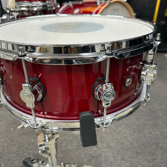 DW Design Series Snare Drum - Cherry Stain - 14" x 5.5”