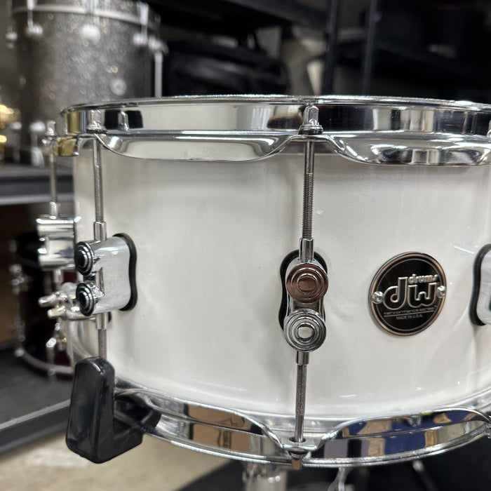 DW Performance Series Snare Drum - Pearlescent White Sparkle - 14" x 6.5"