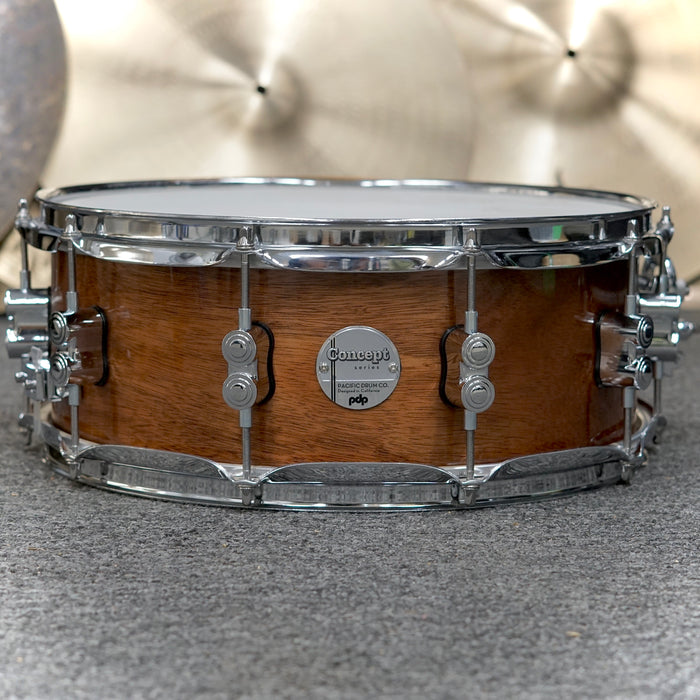 PDP Concept Exotic Snare Drum W/ Drum Bag - Honey Mahogany - 14" x 5.5"