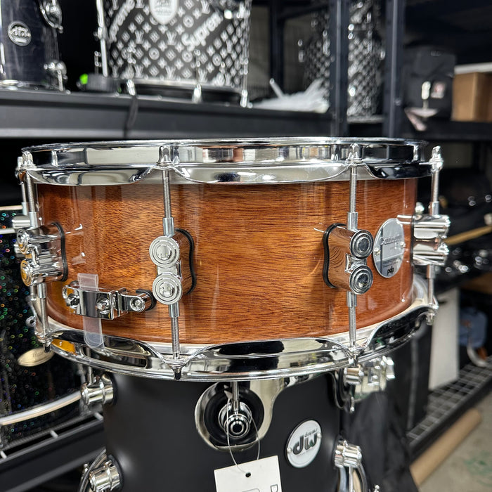 PDP Concept Exotic Snare Drum W/ Drum Bag - Honey Mahogany - 14" x 5.5"