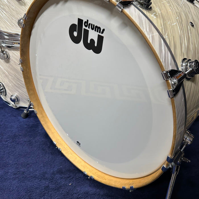 DW Collector's Series 4 Piece Drum Set - Twisted Oyster - 10/12/16/23