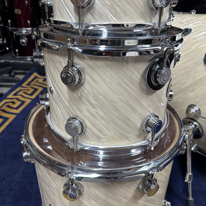 DW Collector's Series 4 Piece Drum Set - Twisted Oyster - 10/12/16/23